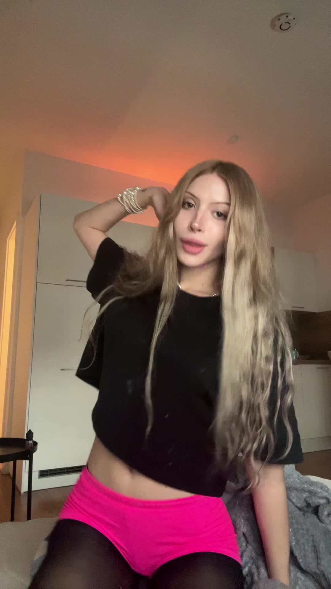 @^^