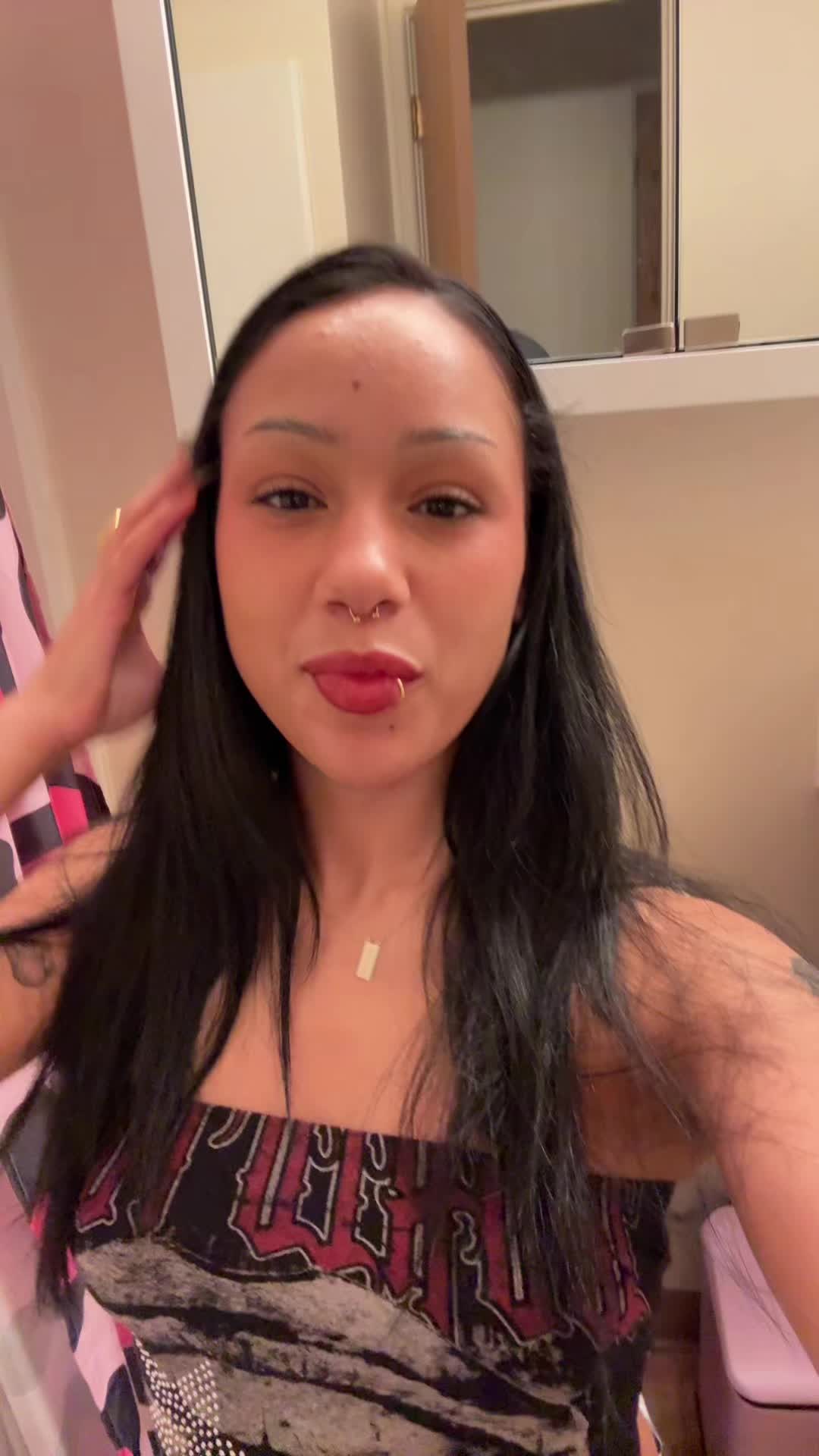 @wholelottalili