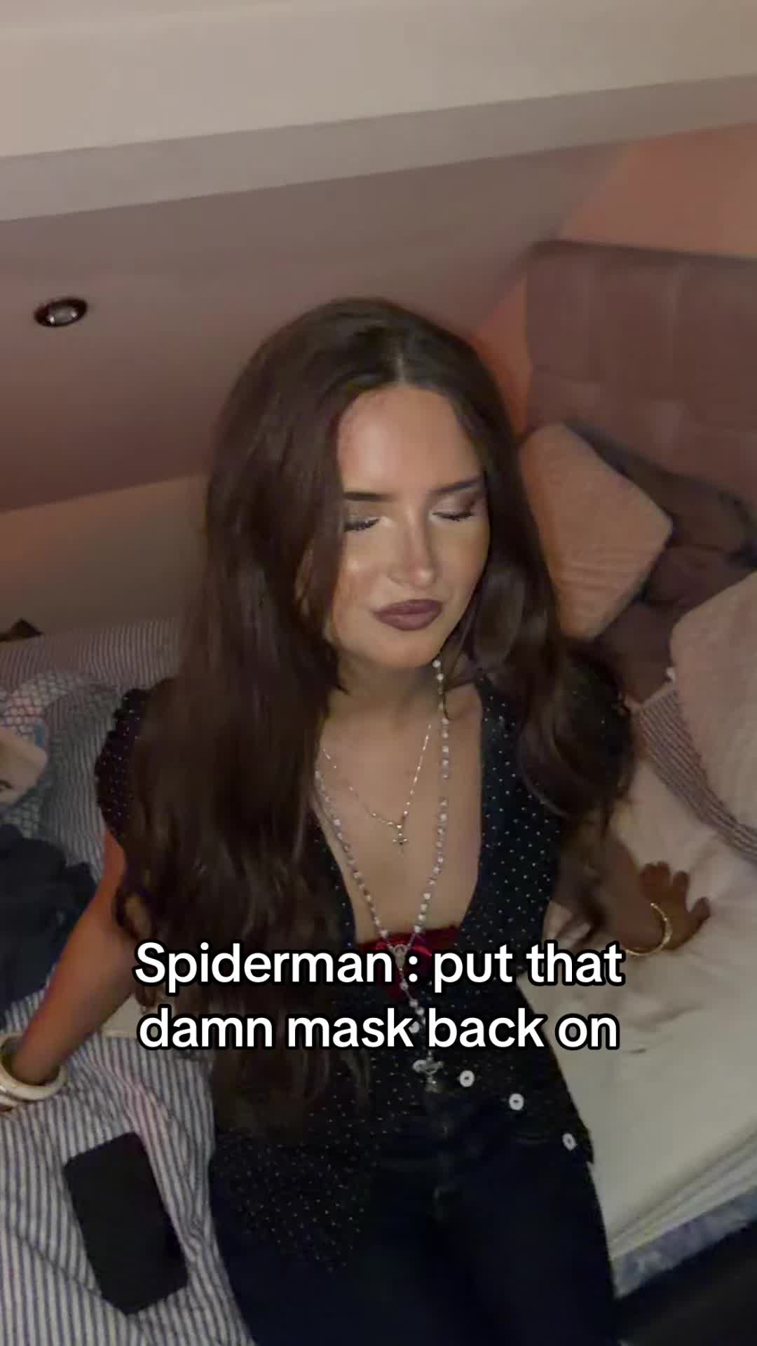 @niamhalicecorlass