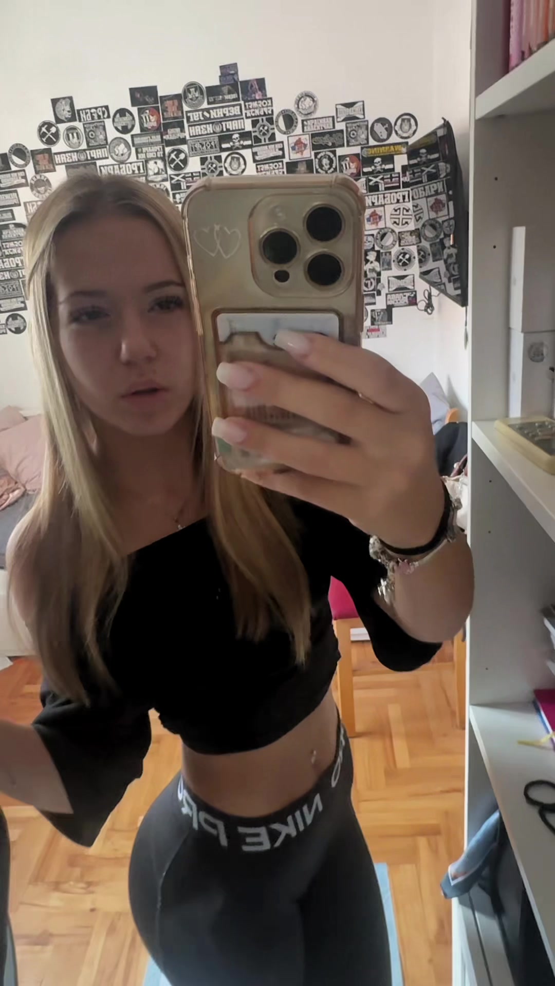 @user1364749252