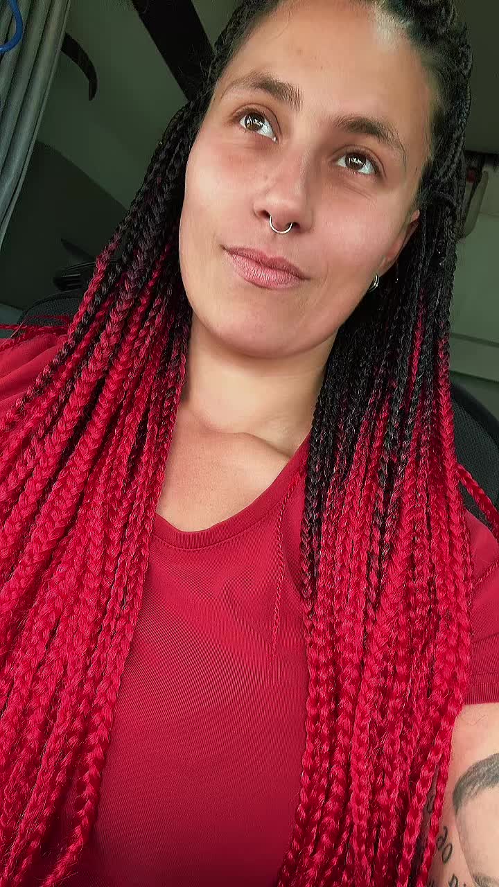 @TruckerGirlLucy