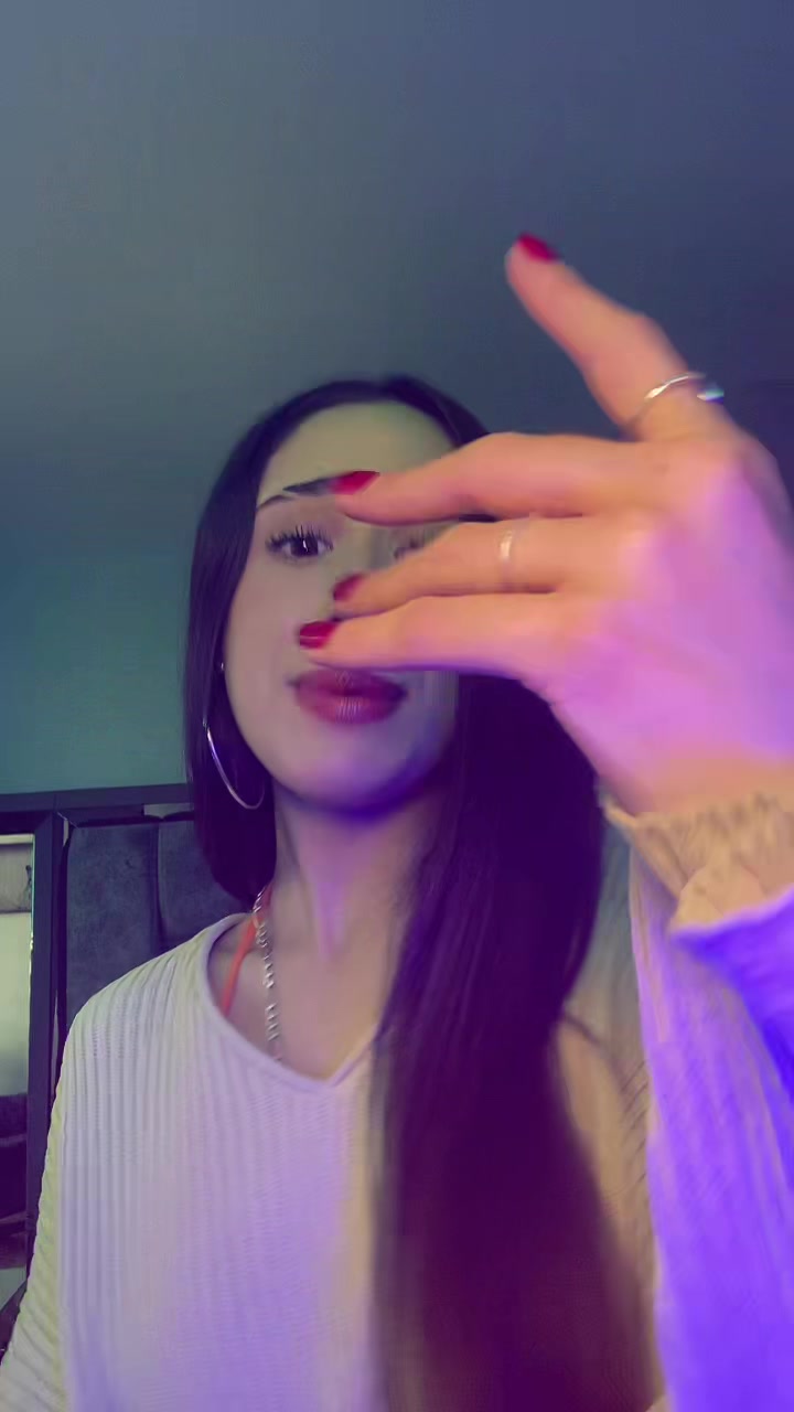 @valeria_🪬