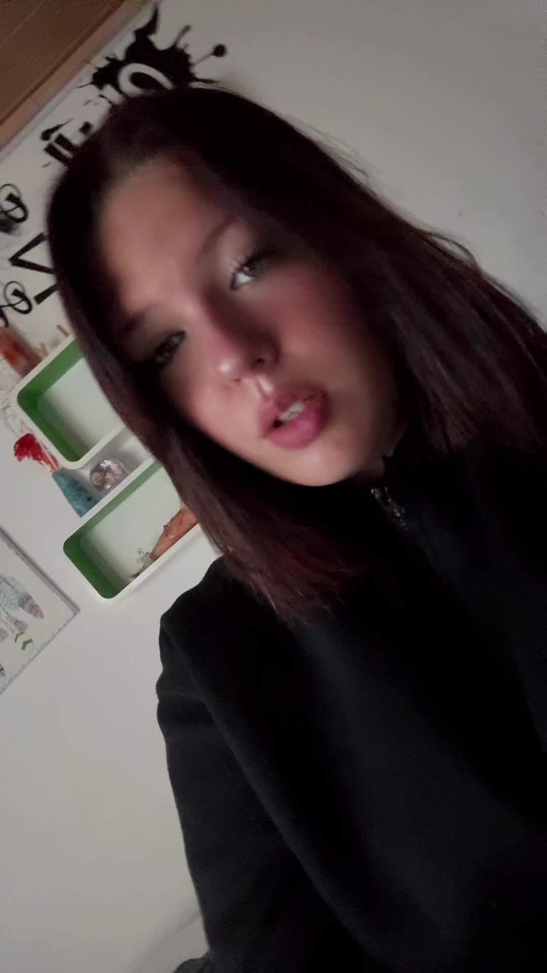 @emi🌸
