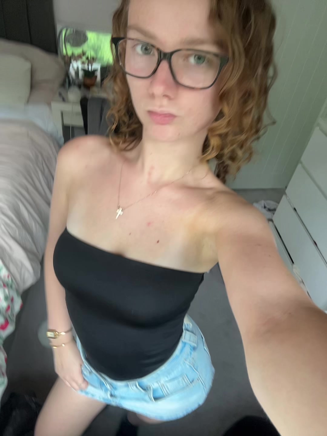 @millielouiseleonard