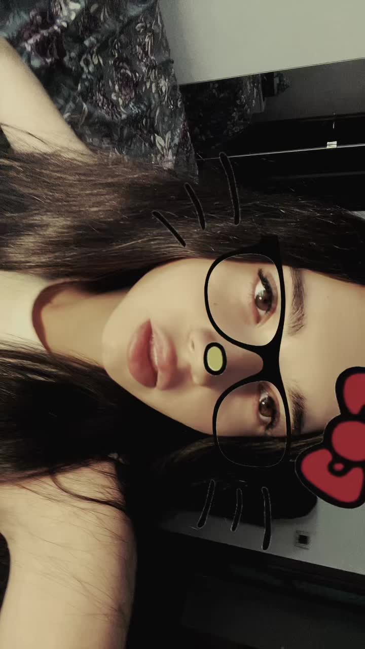 @valeria~
