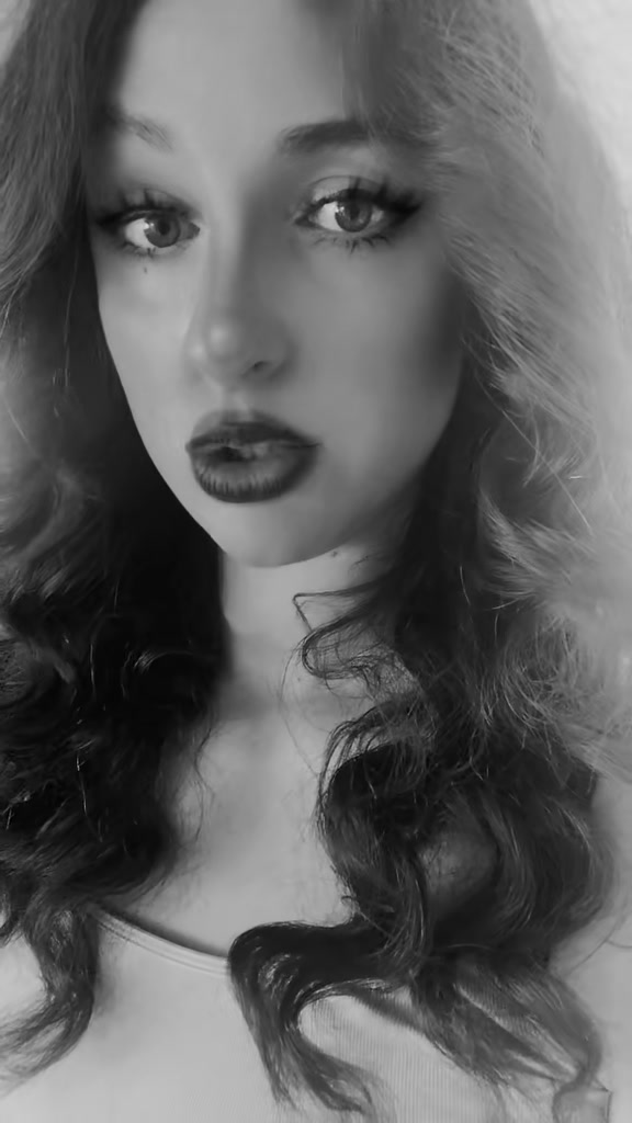 @🖤✨️ B ✨️🖤
