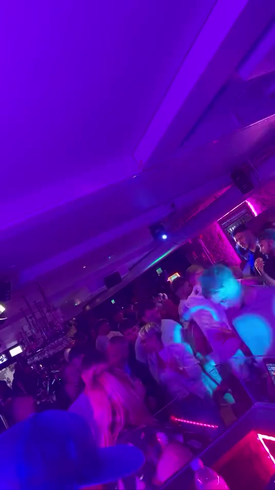 @Dj Robbo