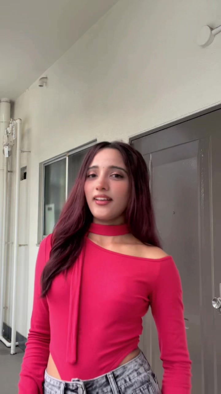 @𝓢𝓪𝓻𝓲ちゃんᥫ᭡🌷