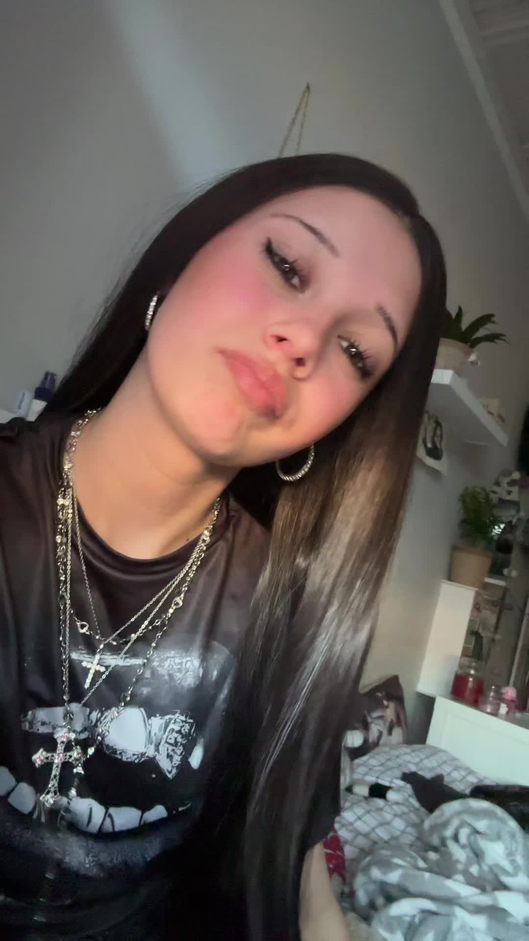 @𝔸𝕟𝕟𝕚𝕜𝕒 🥀