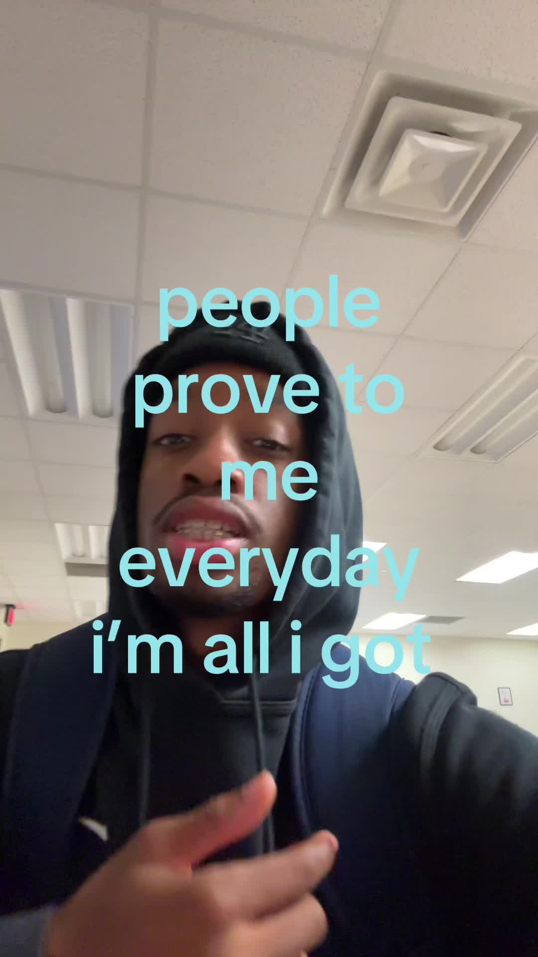 @✋🏾