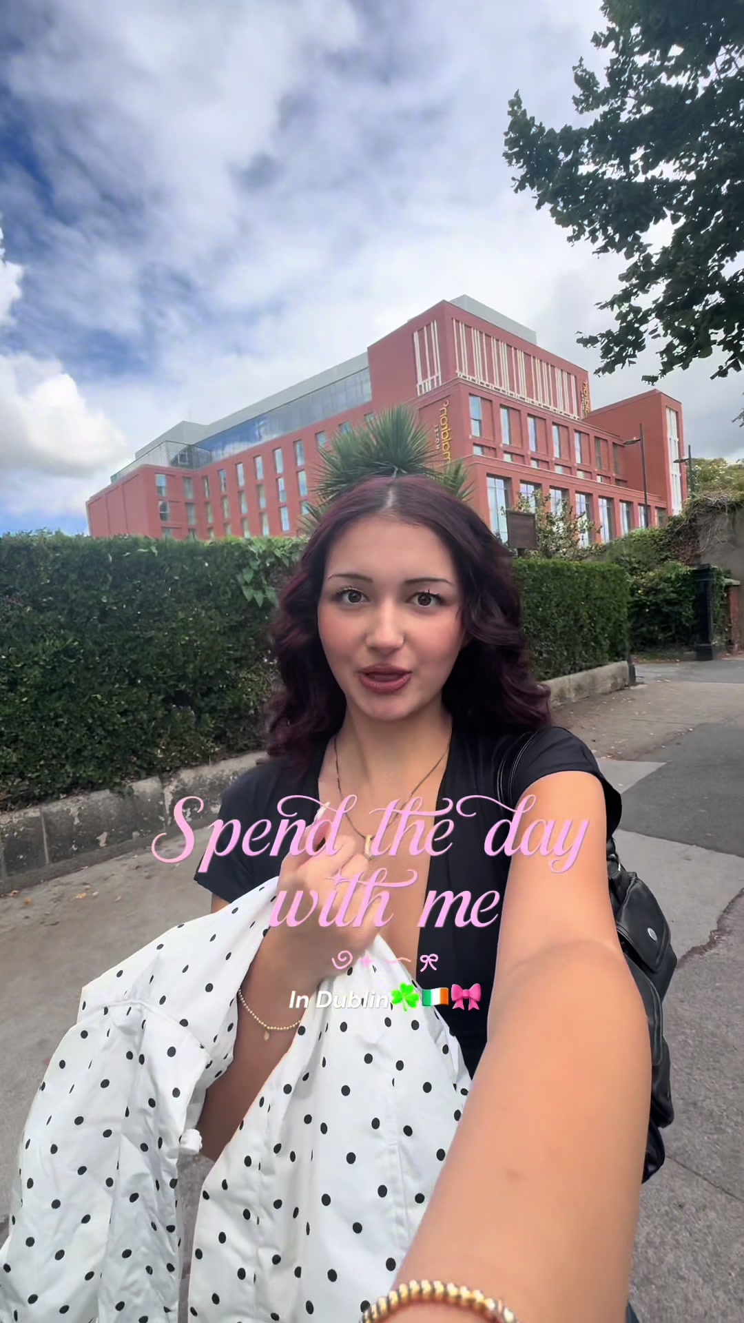 @Jen 🪽🦌🧁