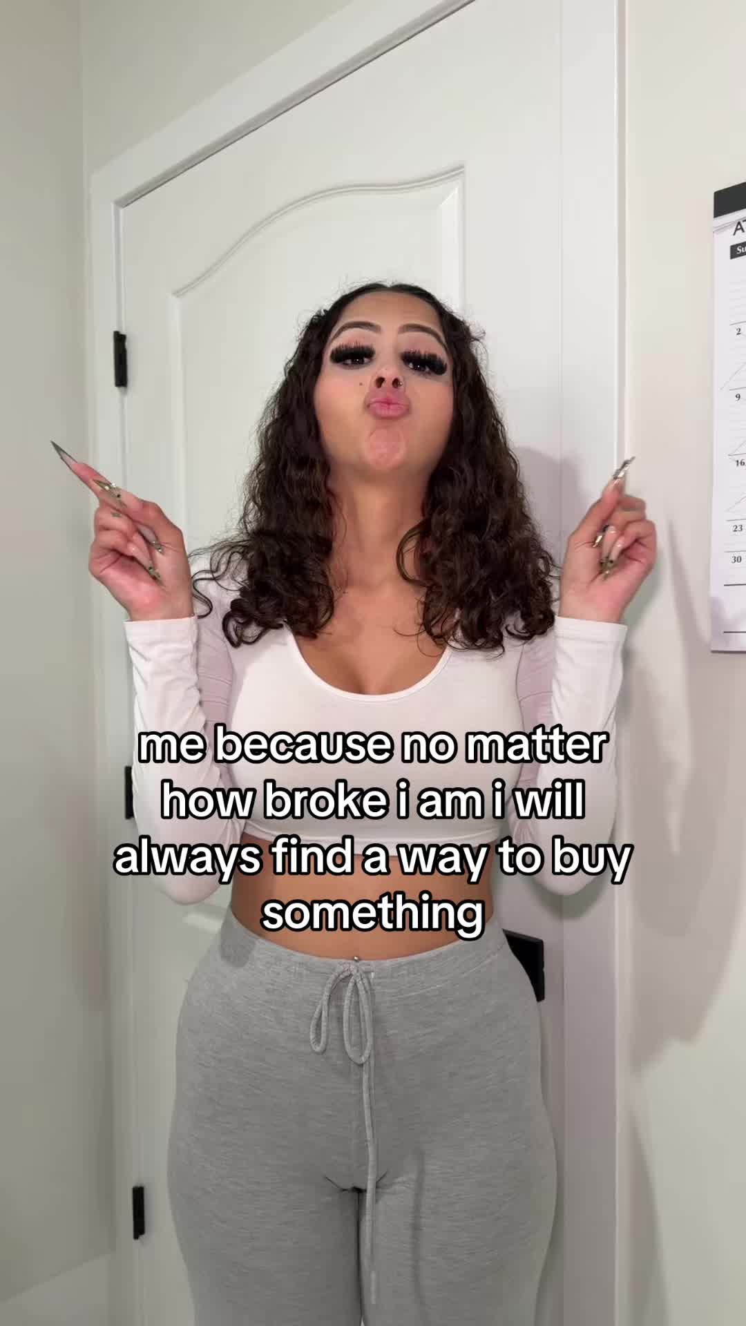 @𝒯𝒾𝓃𝒶