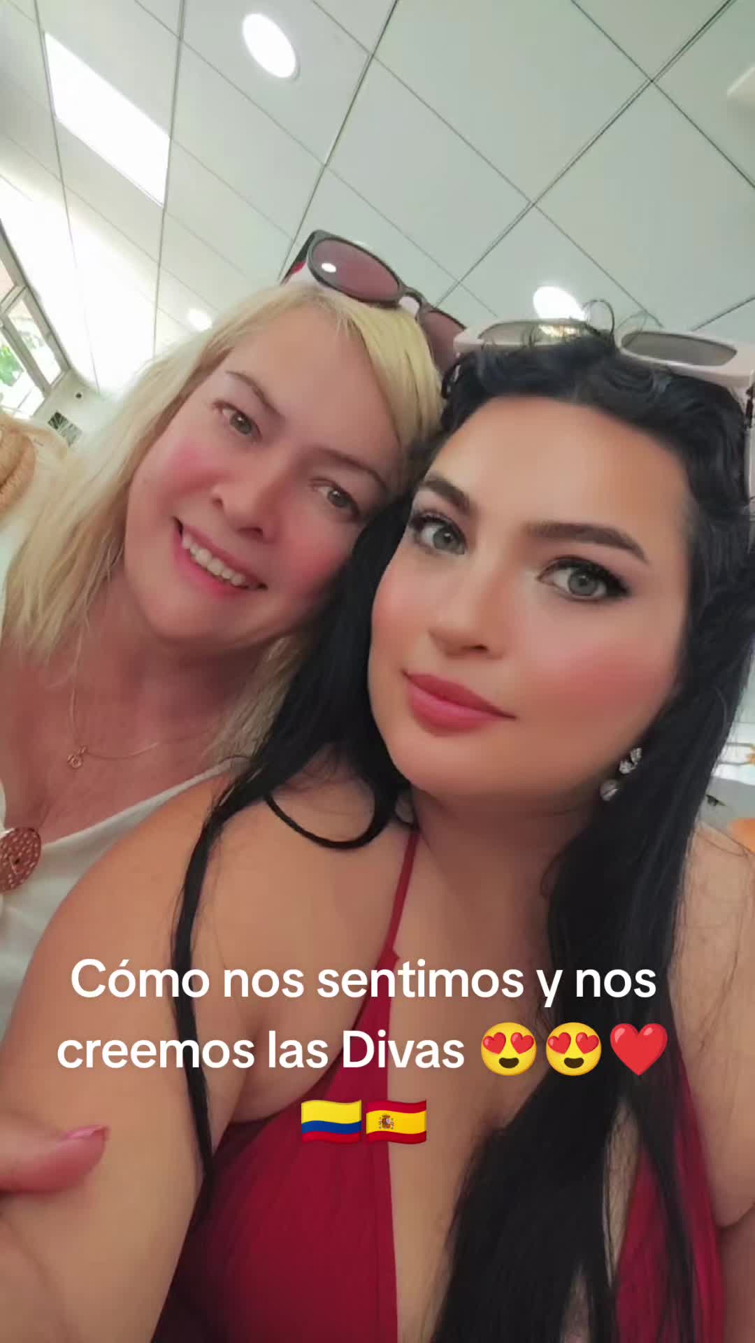 @LatinaEspa&ntilde;aJulianaOcampo👑