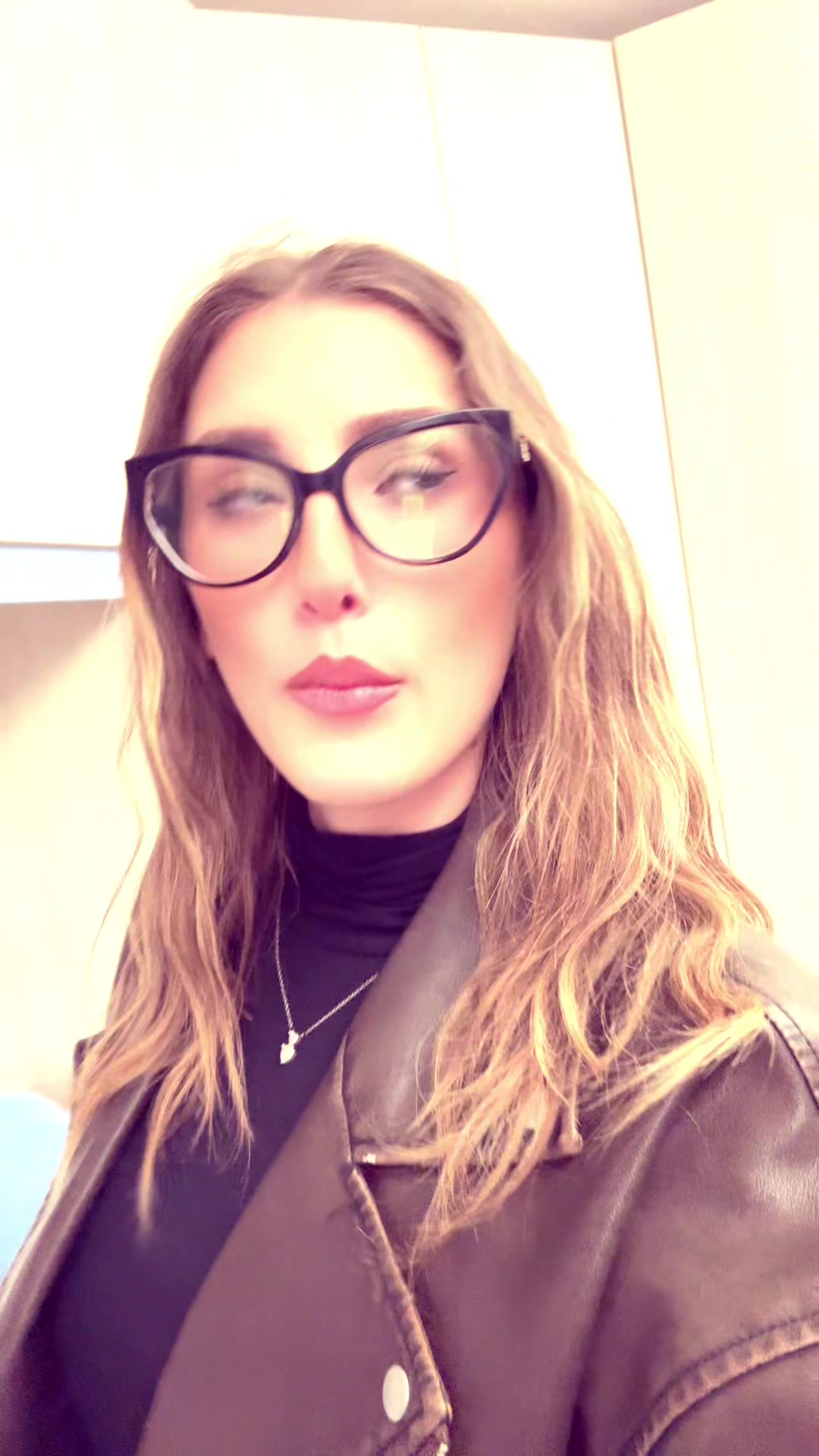 @Elisagarroo_
