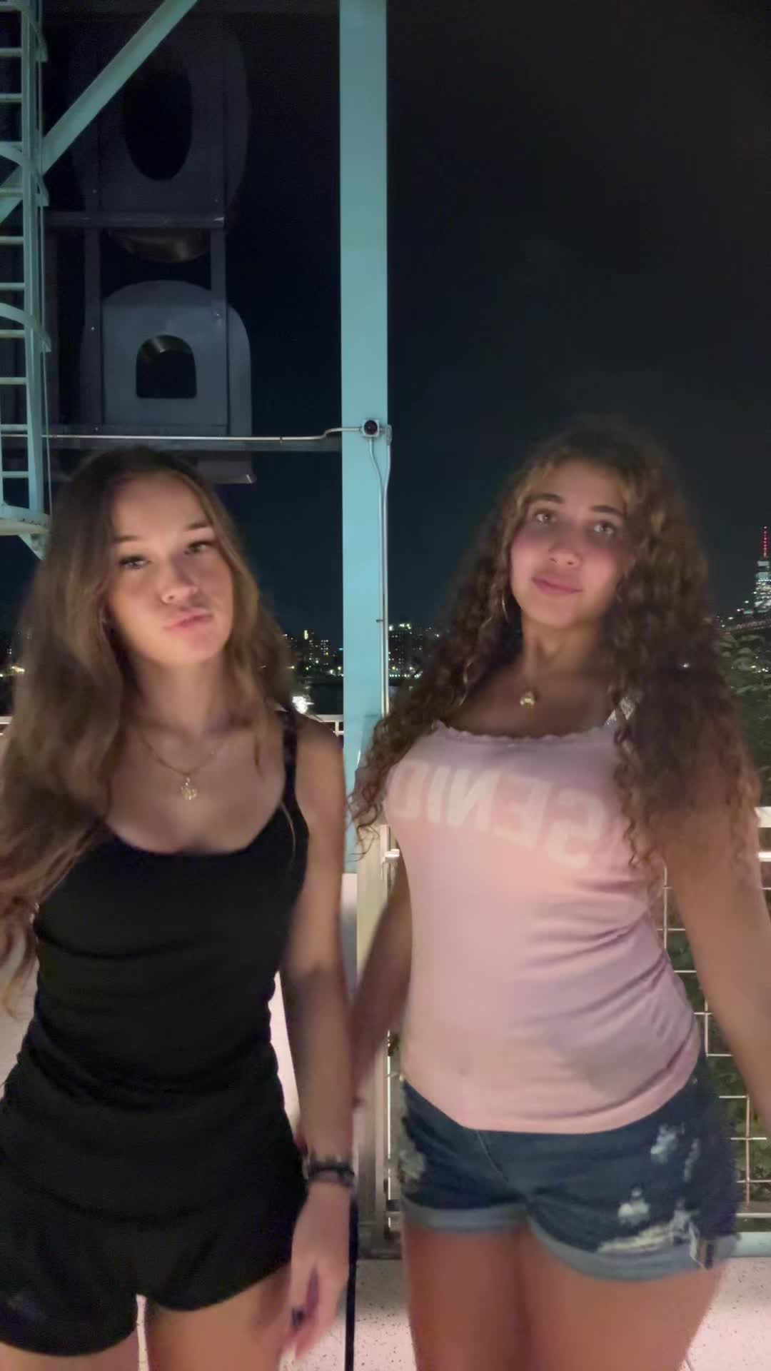 @Adrianna ๐๐พ๐