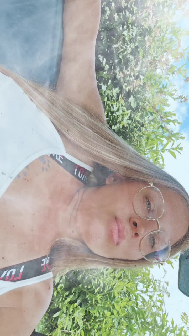 @C&oslash;ŕaliə L&otilde;renz&oslash; Ayde&ntilde;