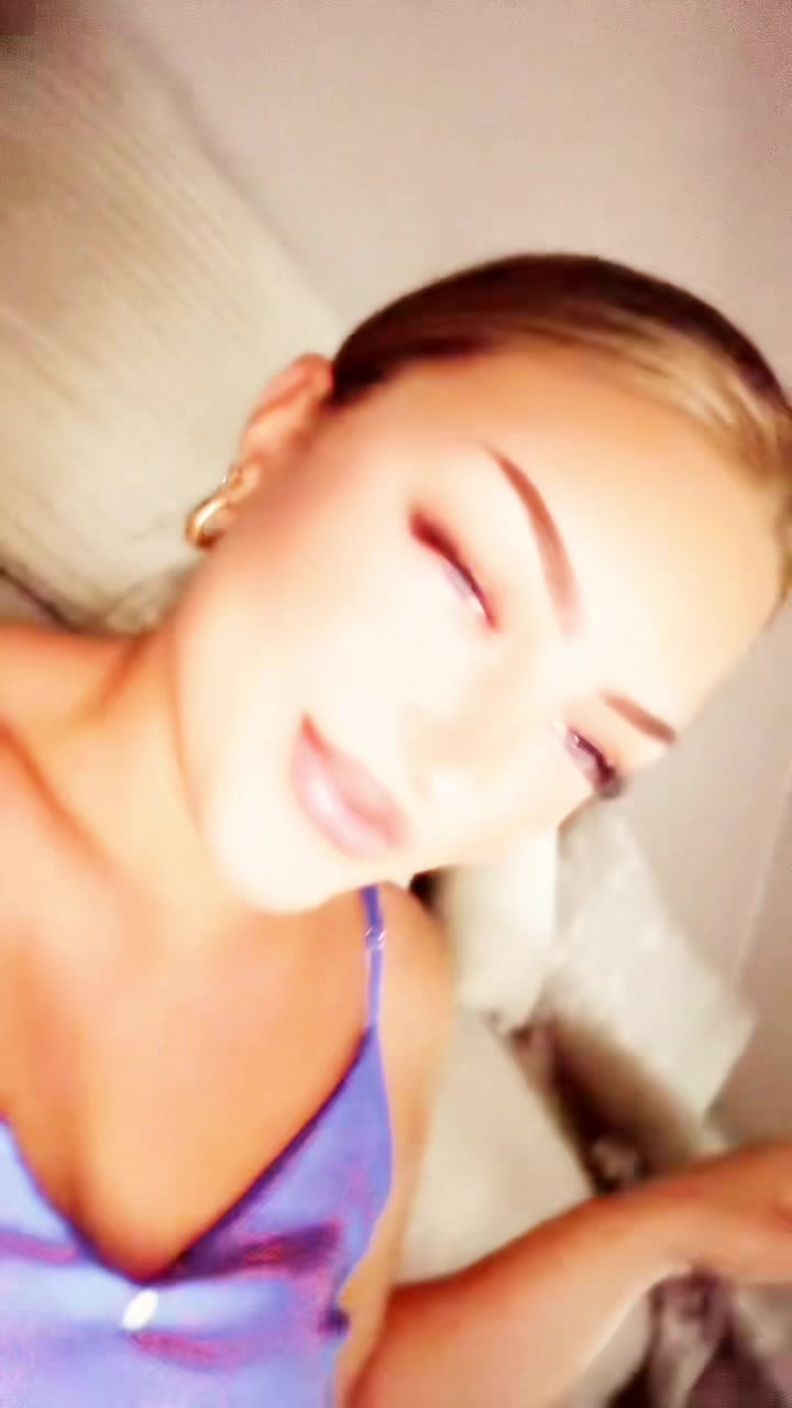 @Lisa_