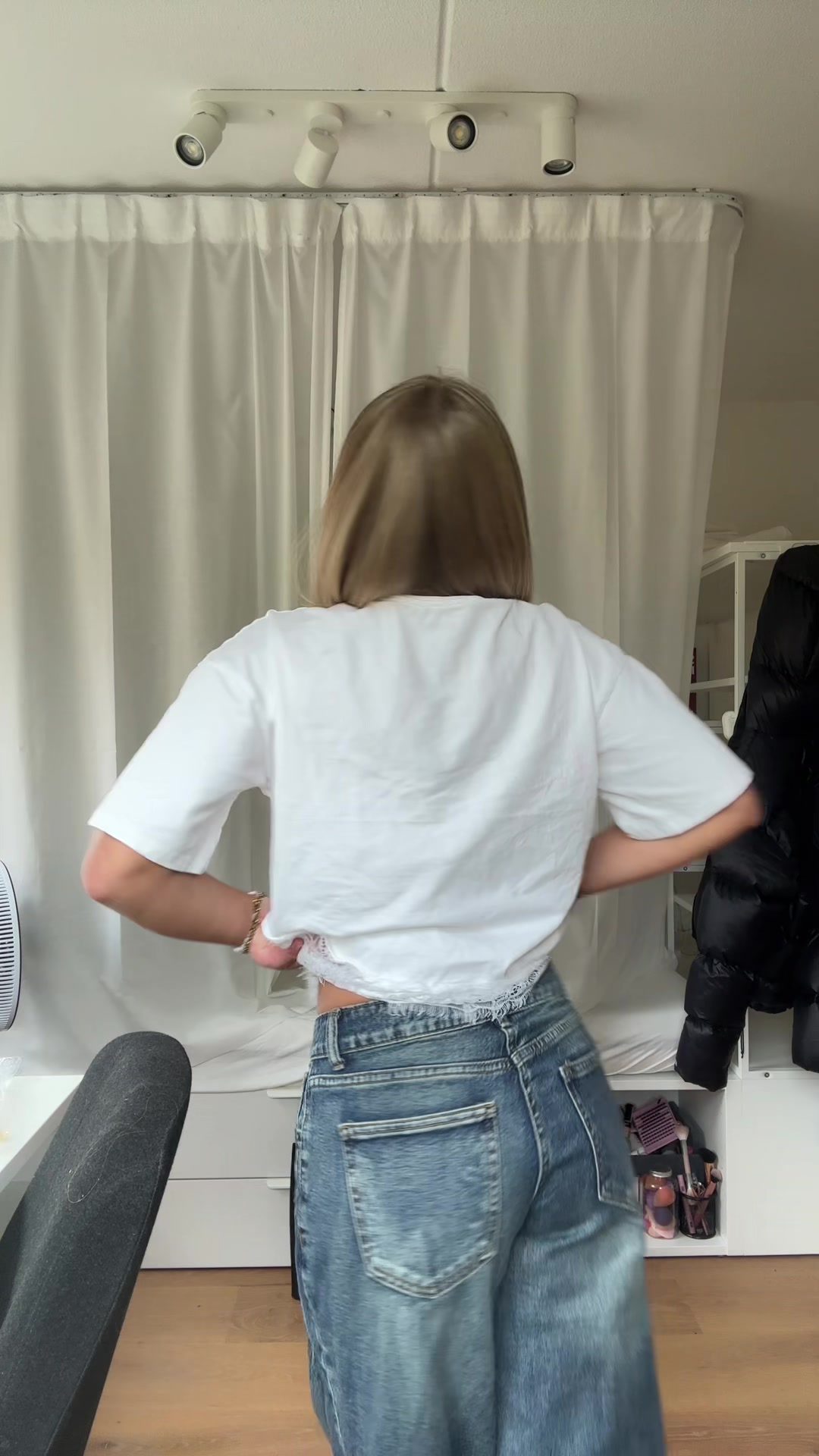 @isislinnemans