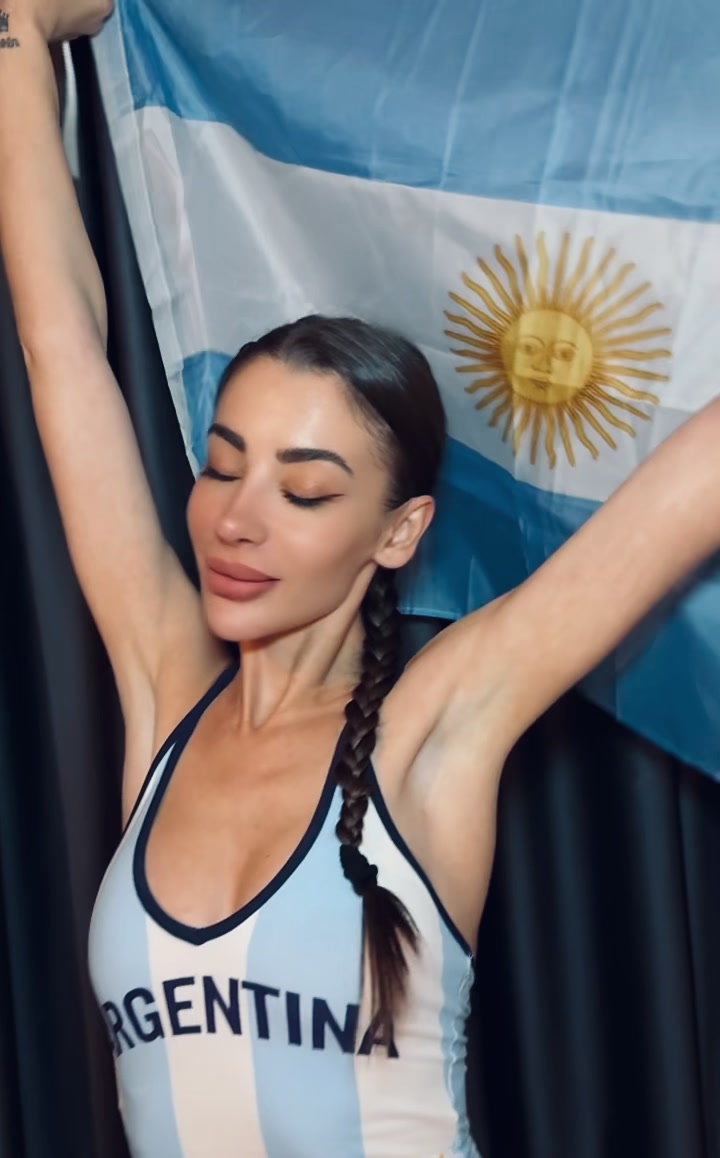 @Daniella🥹