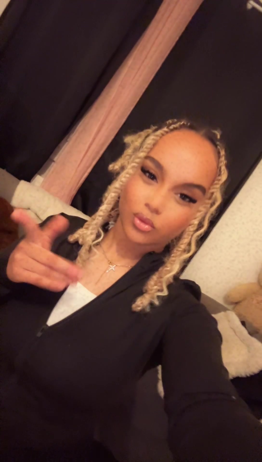 @♕