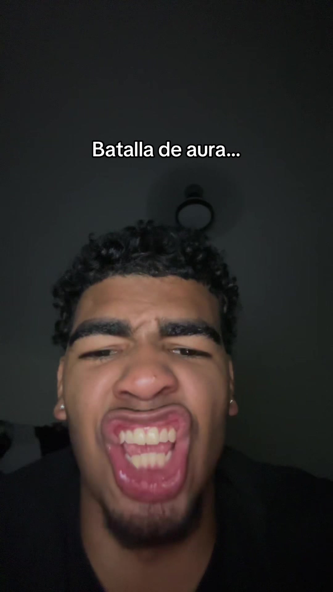 @Alexiño