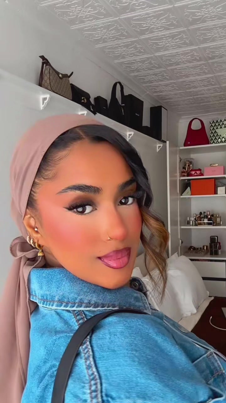 @Farzana🍯🍫