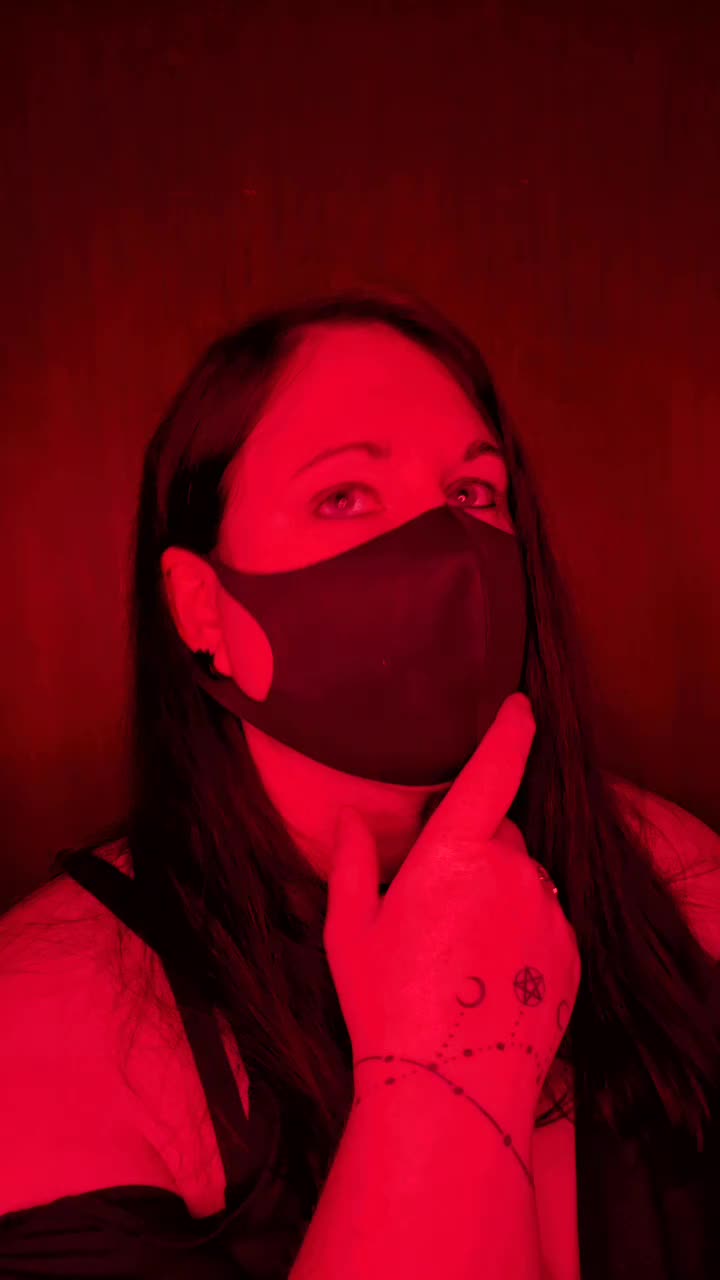 @𝕾𝖆𝖑𝖊𝖒 𝖂𝖎𝖙𝖈𝖍 🖤