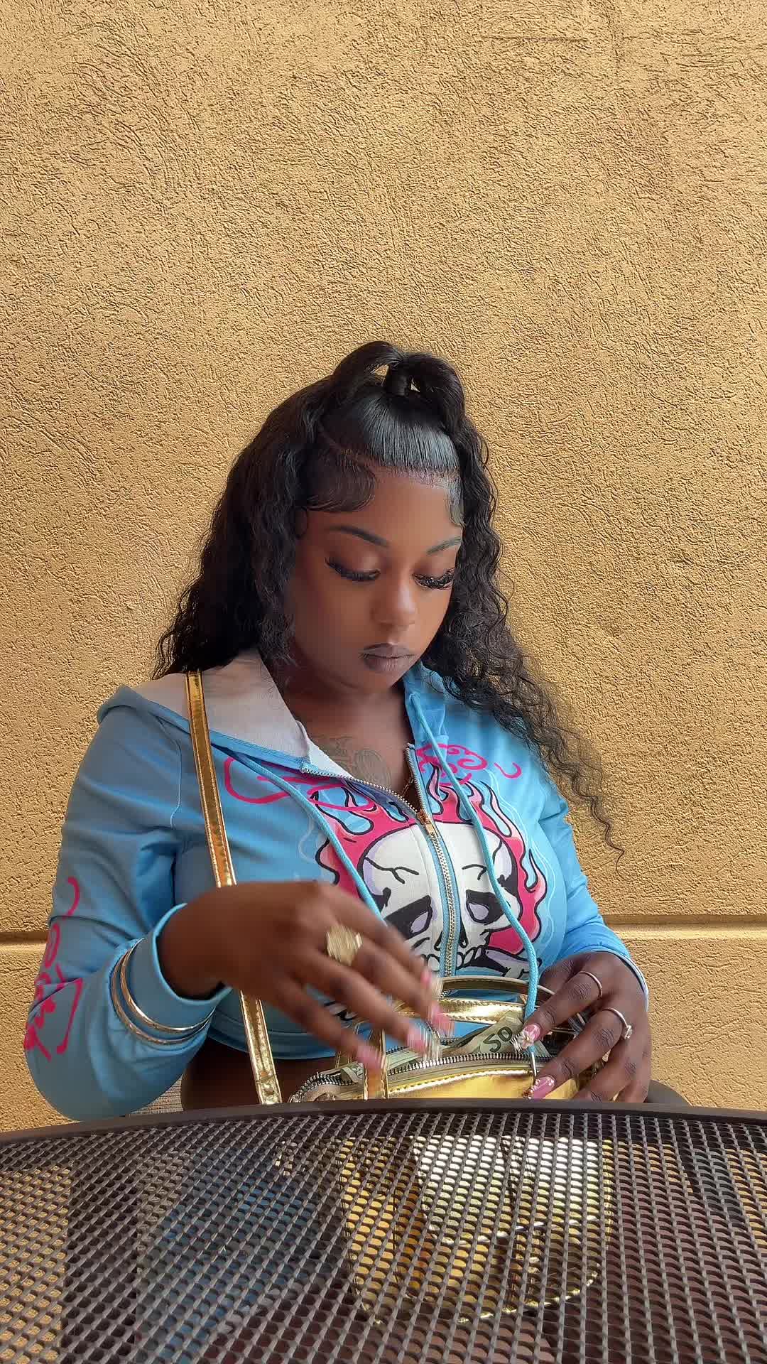 @HoodQueen24