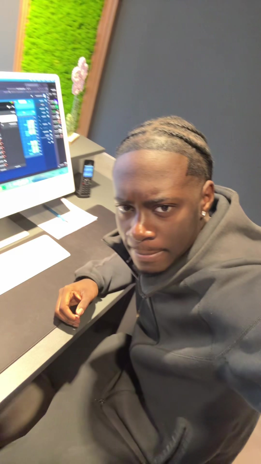 @Rayy💫