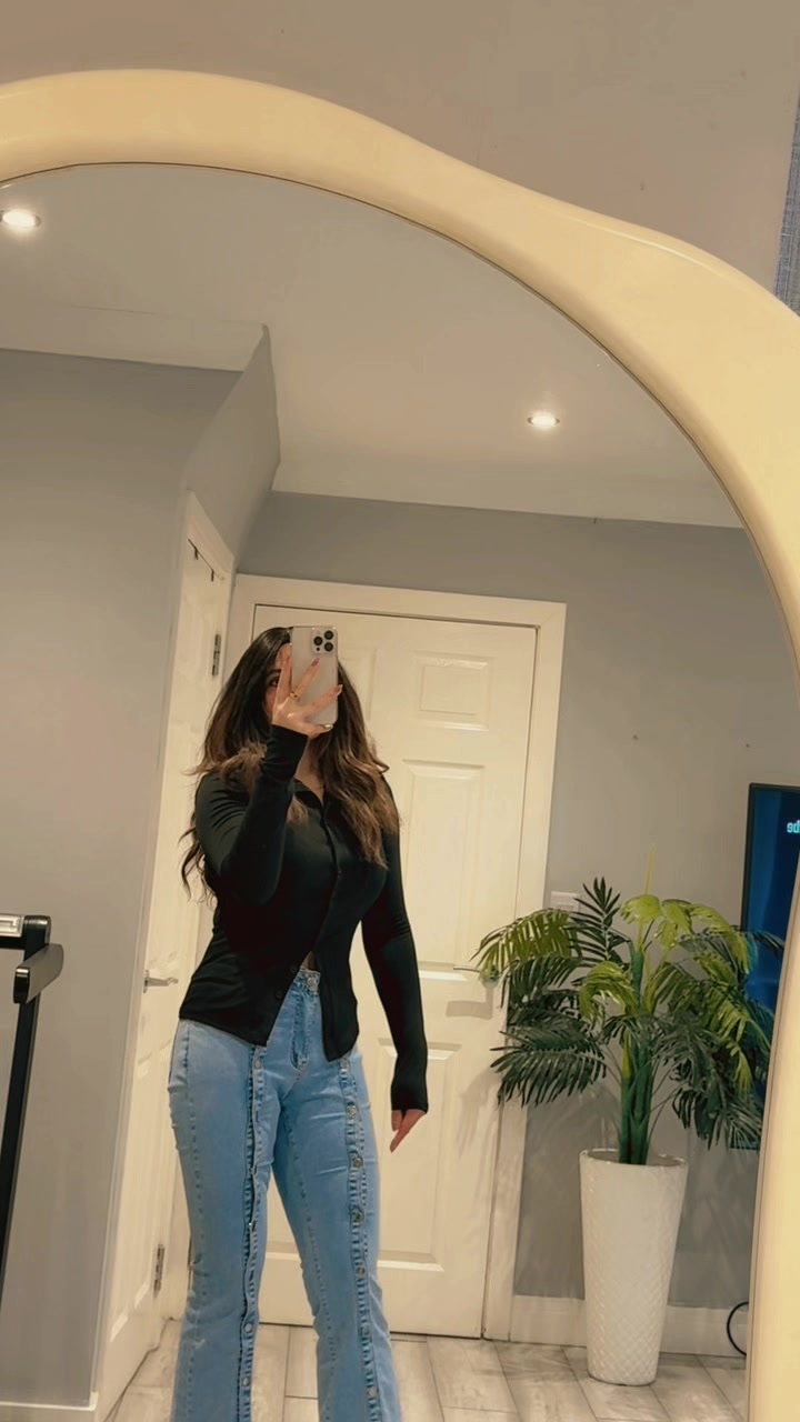 @Aisha