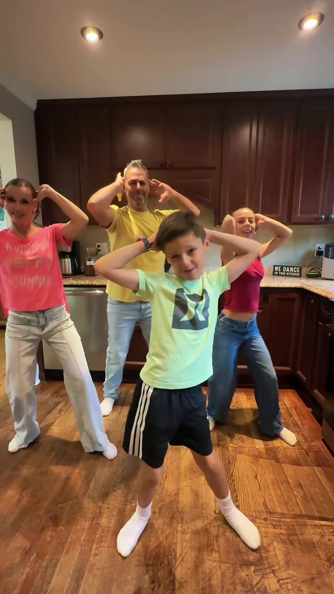 @The Dancing Family