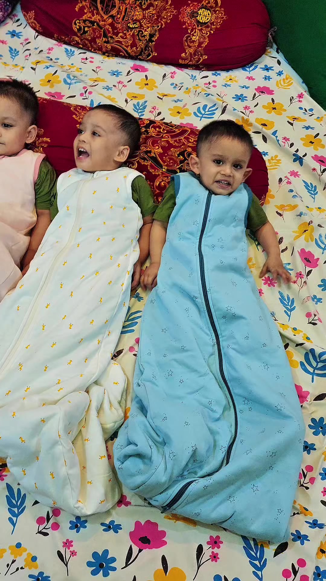 @Triplet cute Family