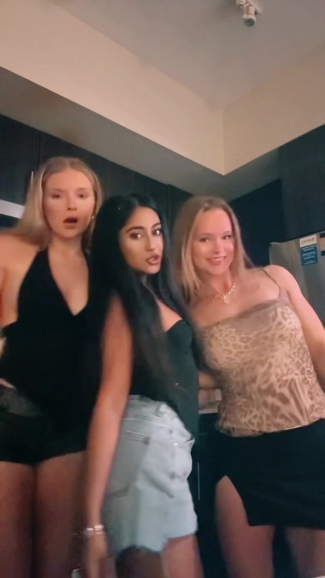 @Khushi 💋✨🥂🐆🖤