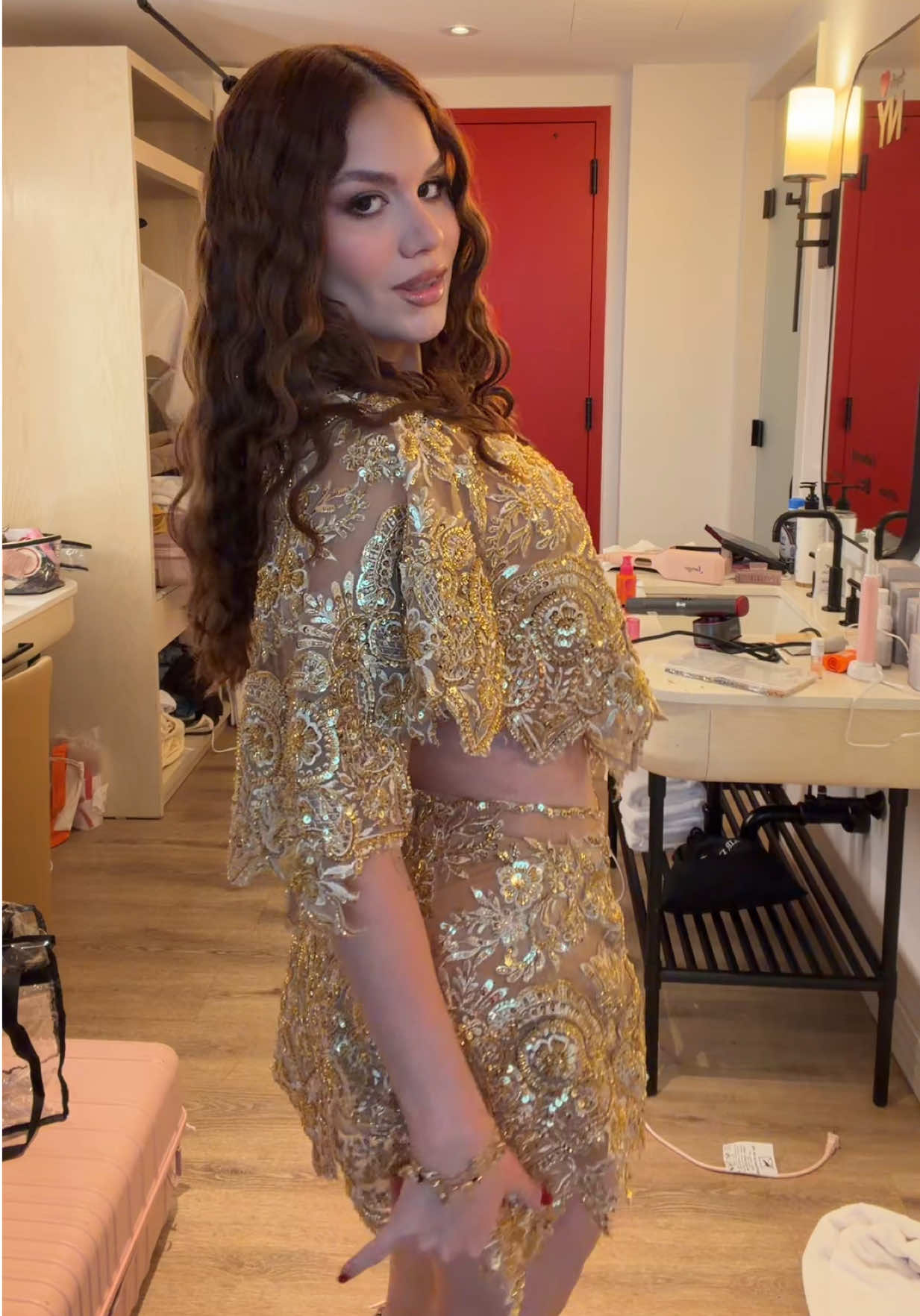 @Angela María