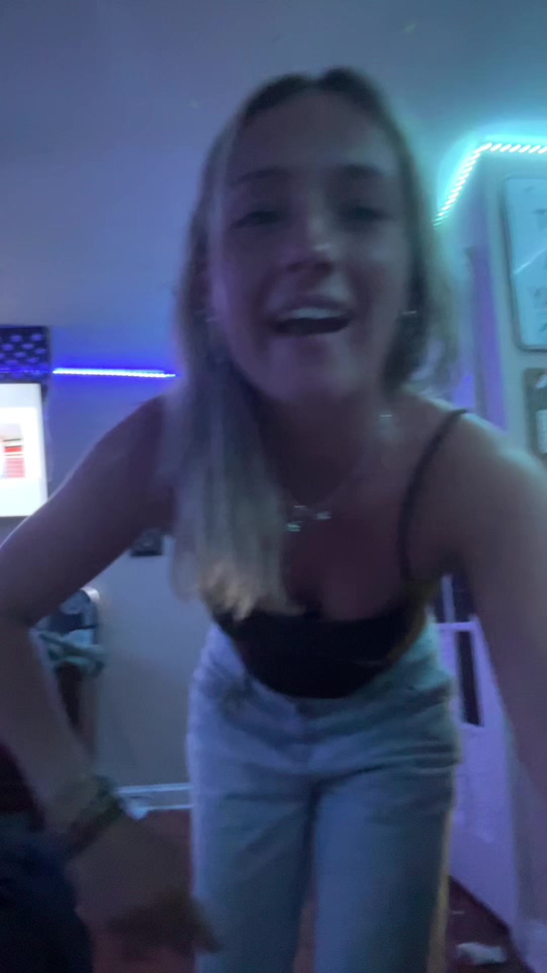 @ariana