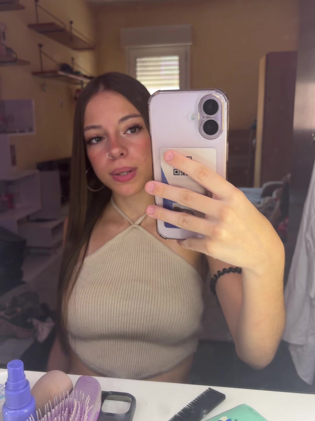 @Ahinaritaa_