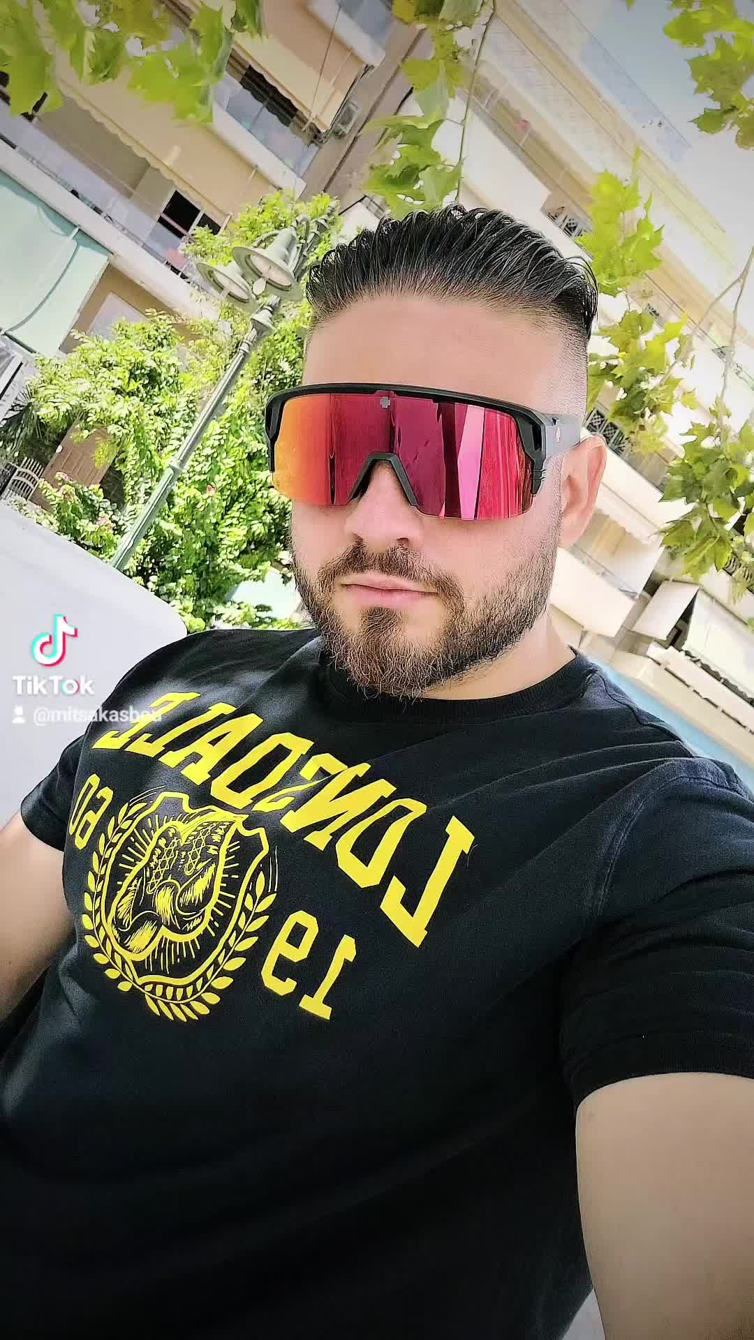 @Μήτσακας Μπου🇬🇷