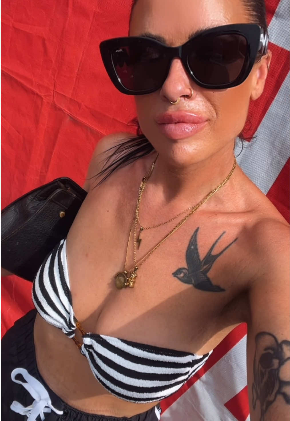 @JustSarahLou