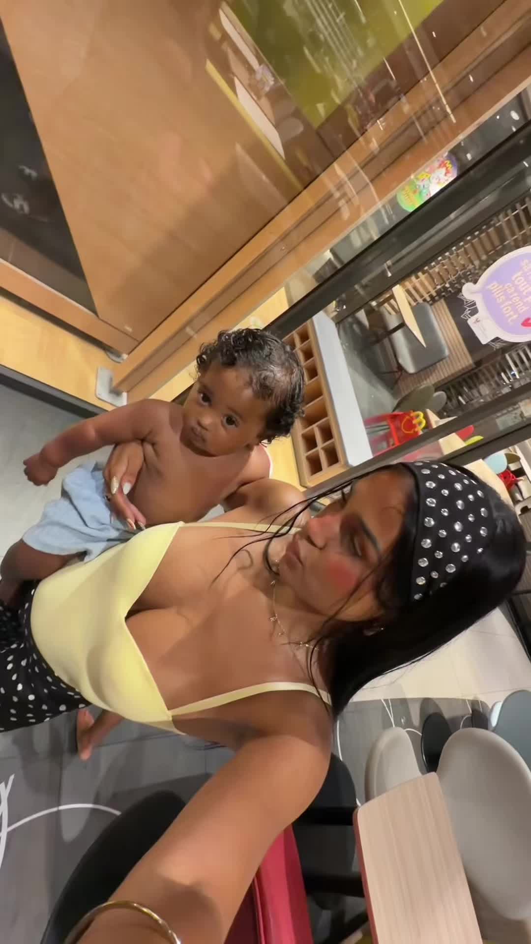 @JULIE🥭
