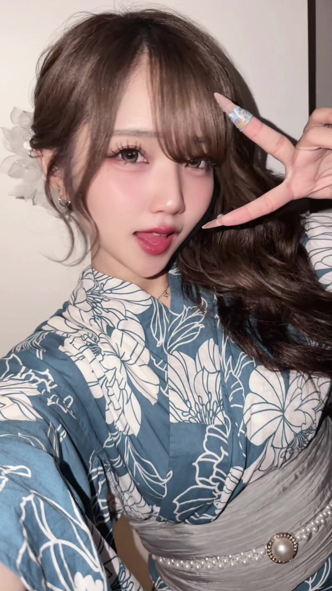 @えま