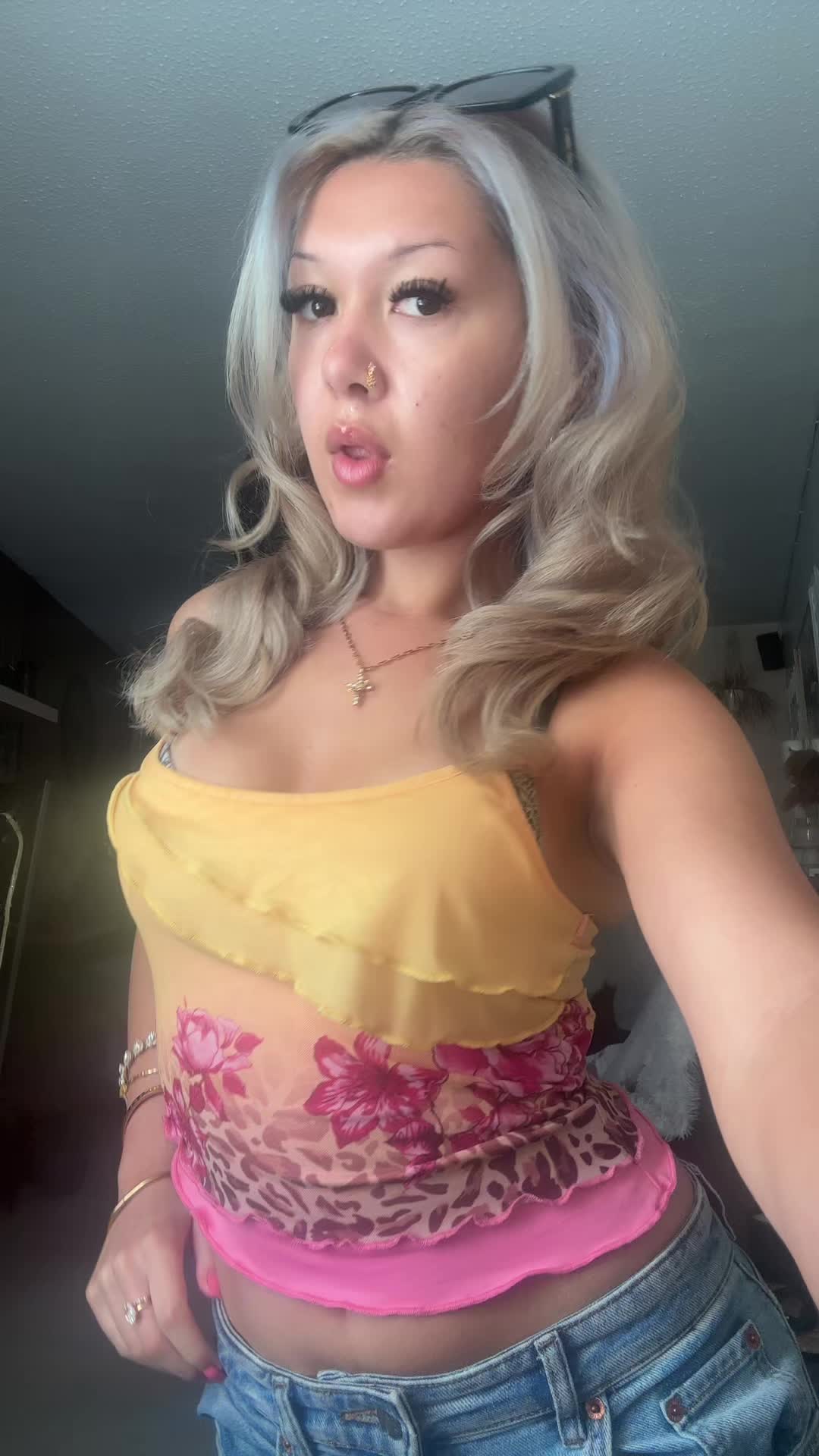 @𝓁ℯ𝒶𝒽ꨄ