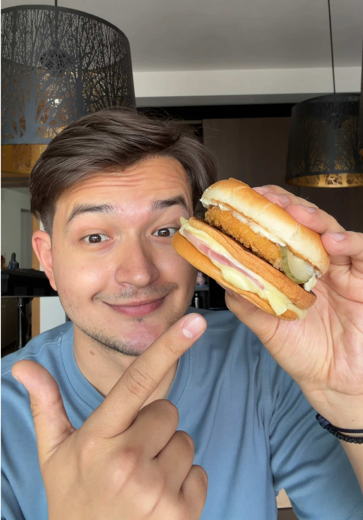 @Dan Has The Munchies
