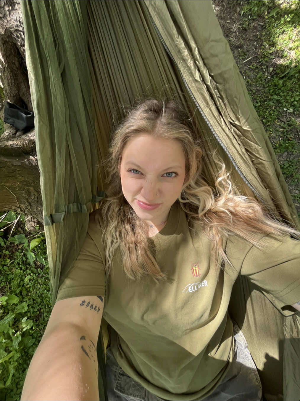 @hollywollycholly