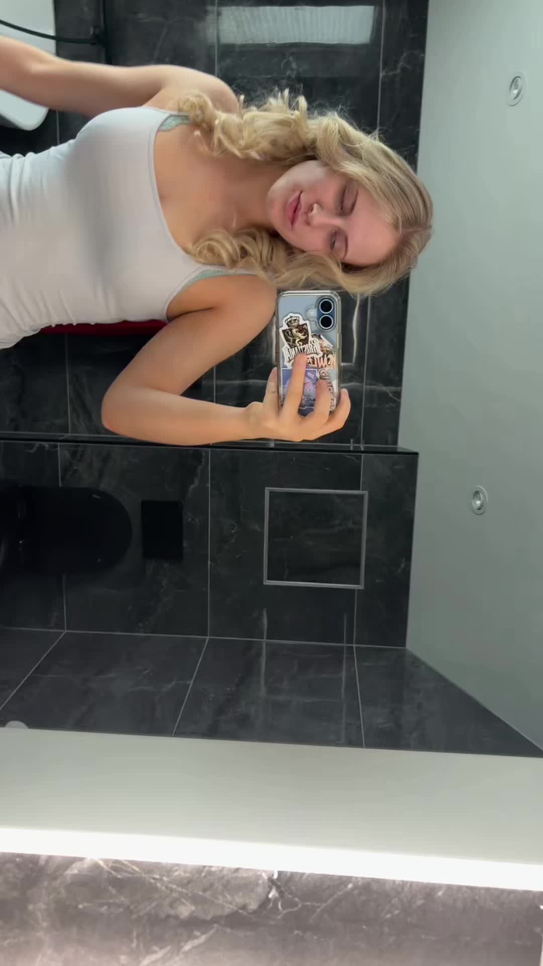 @gabrielesku_