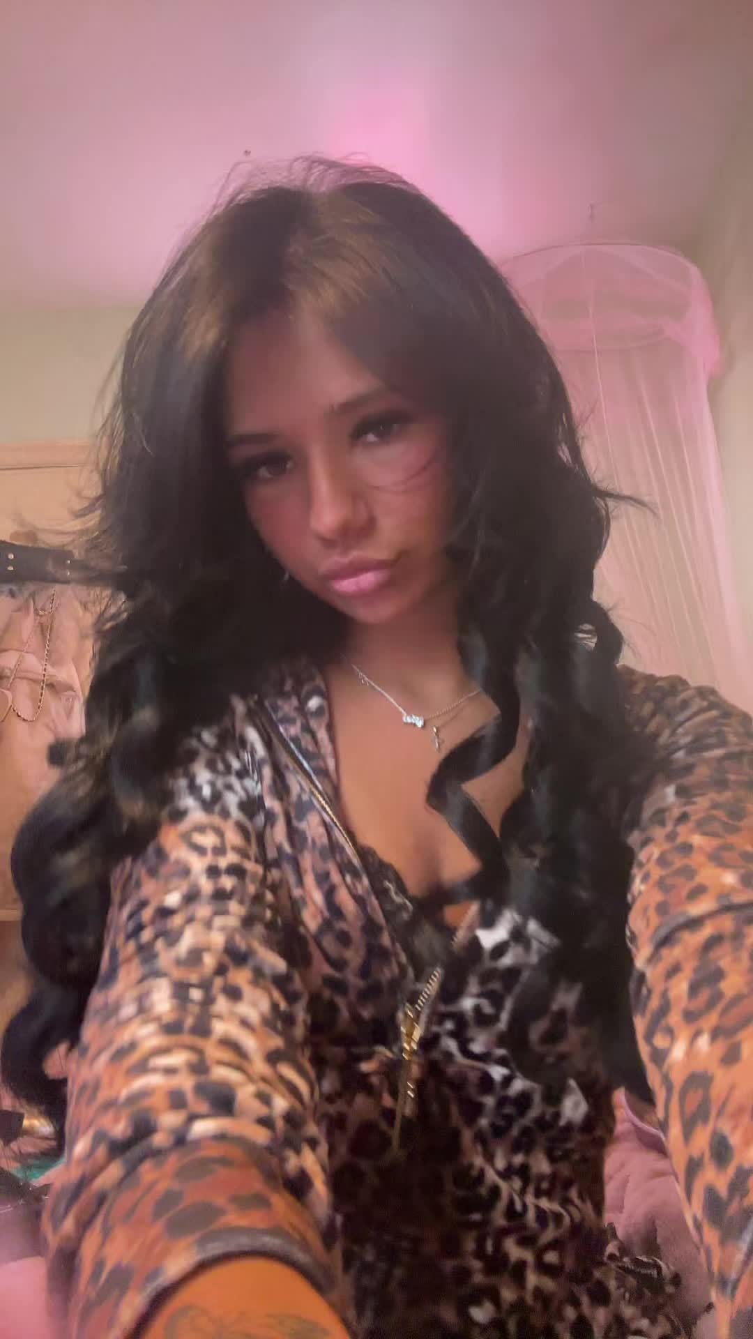 @ℰ𝓂𝒾𝓁𝒾𝒶🕯️🪽🎀