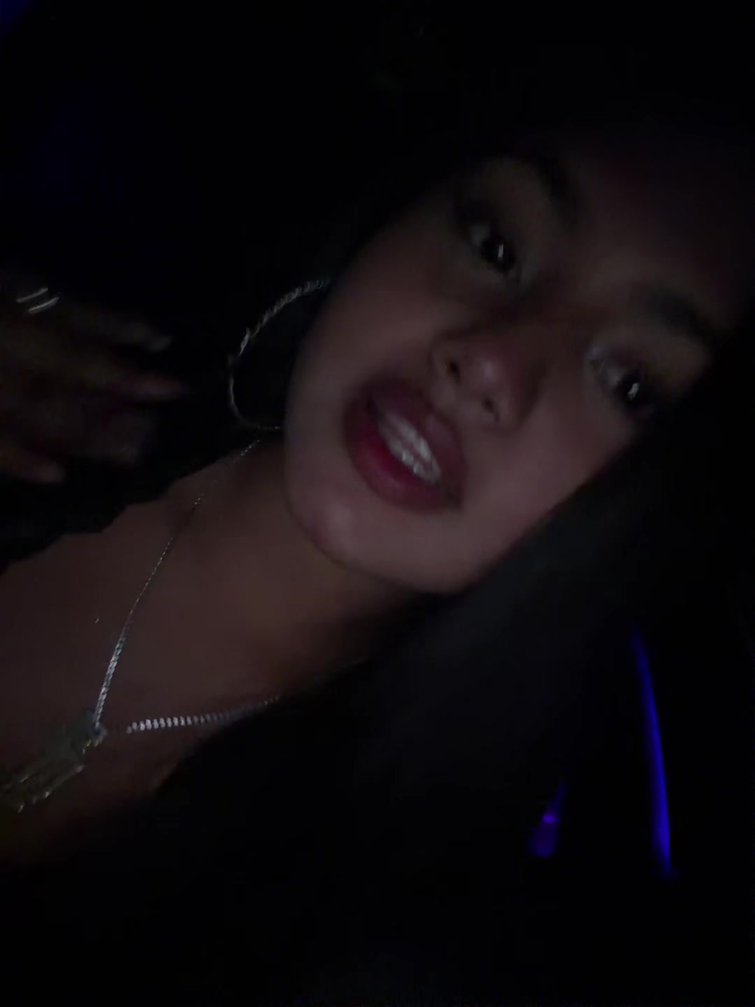 @AnnieFlores