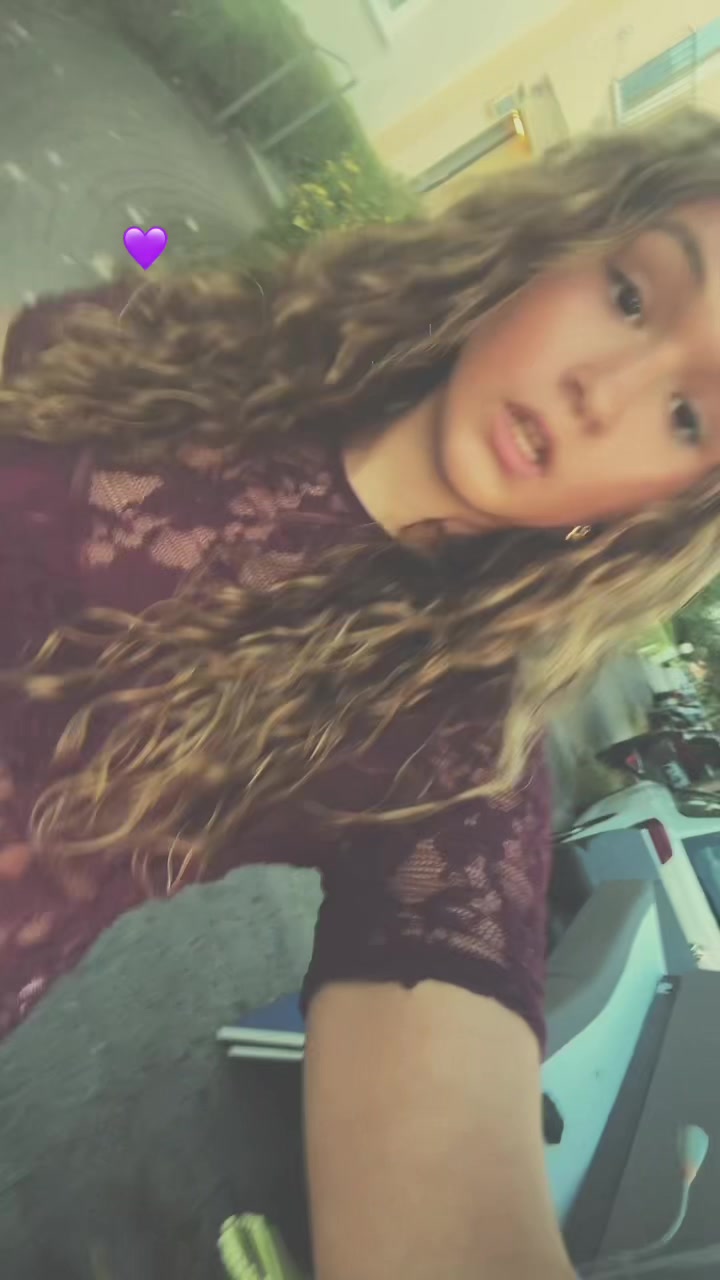 @Mia