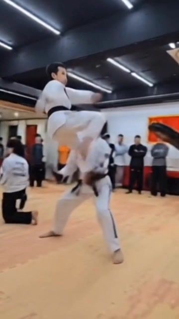 @zaraar Akbar