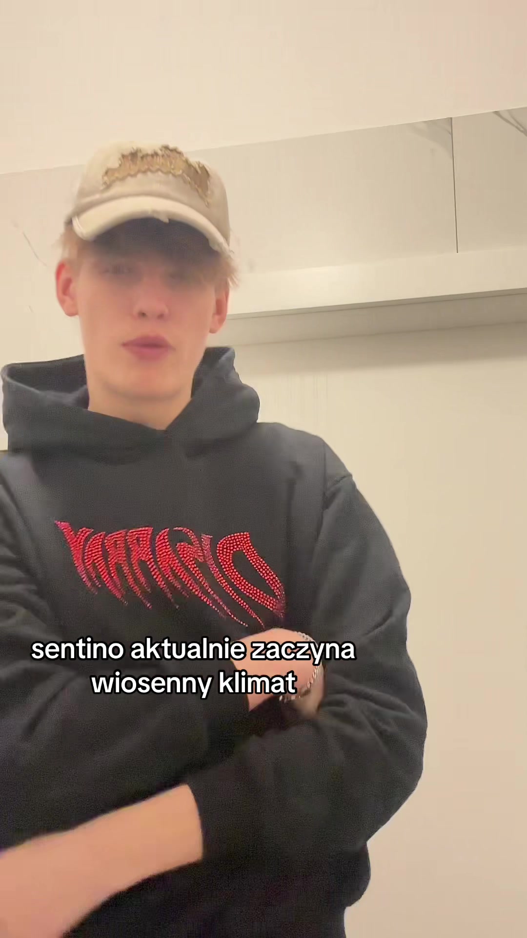 @Dominik&bull; insta dominikmoryn