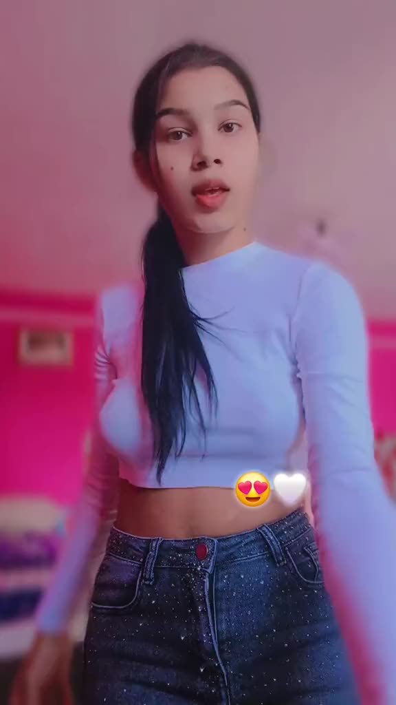 @🐝